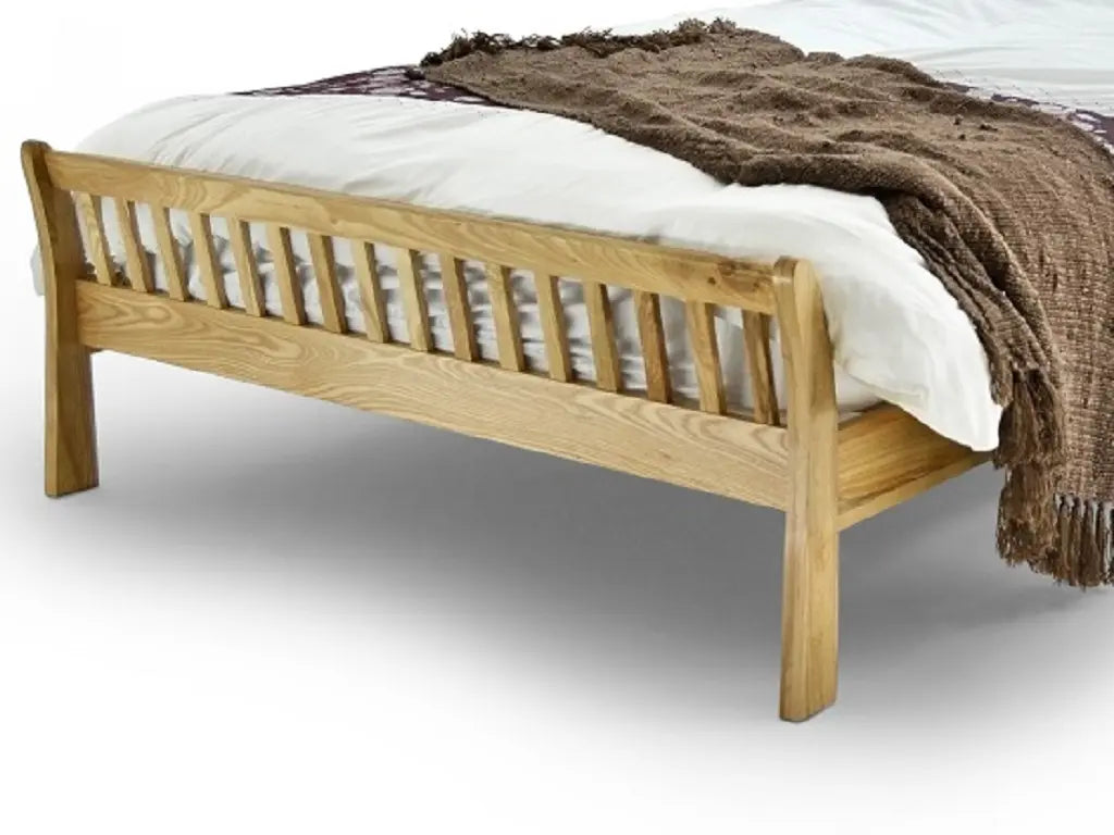 The Ashton Oak Bed